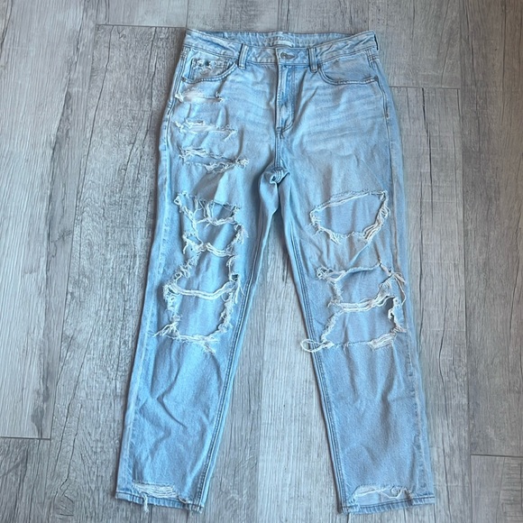 American‎ Eagle Women’s Strigid  Mom Jean Distressed Size 12 - Picture 5 of 9